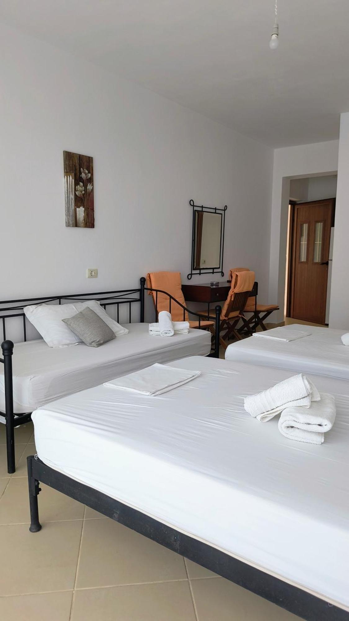 Polyxeni Apartments & Rooms เคพาโร ภายนอก รูปภาพ
