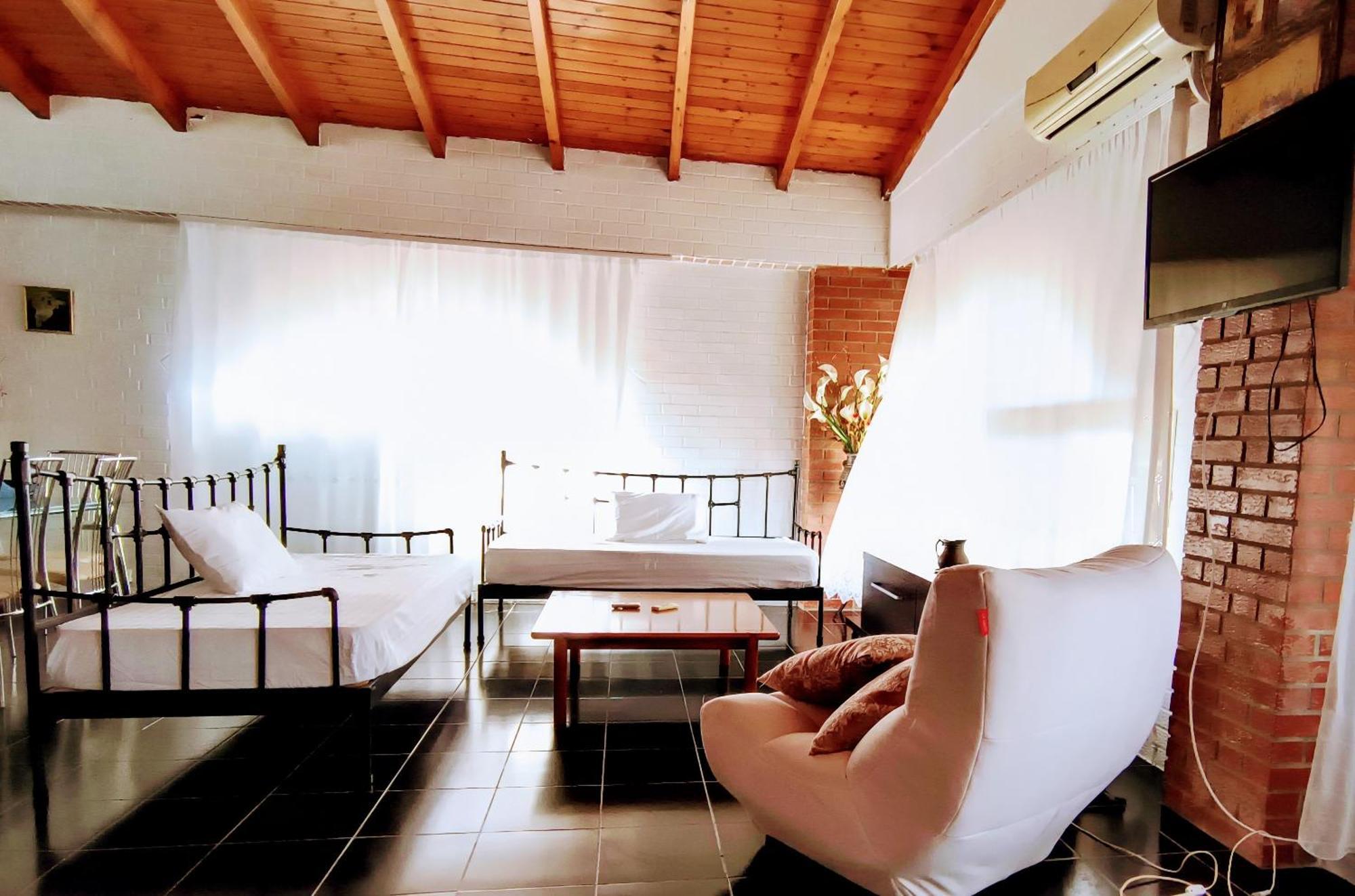 Polyxeni Apartments & Rooms เคพาโร ภายนอก รูปภาพ