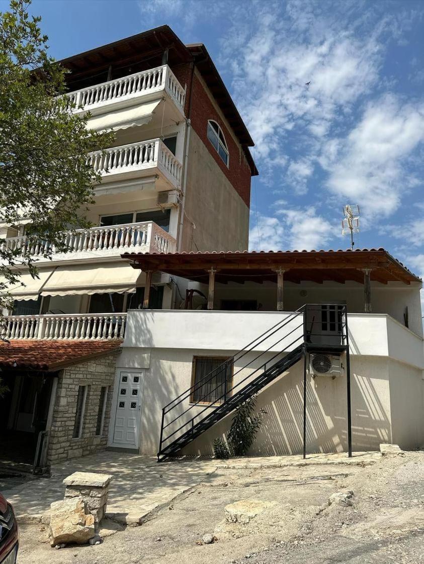 Polyxeni Apartments & Rooms เคพาโร ภายนอก รูปภาพ